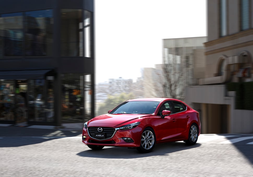 mazda 3 ecuador frontal